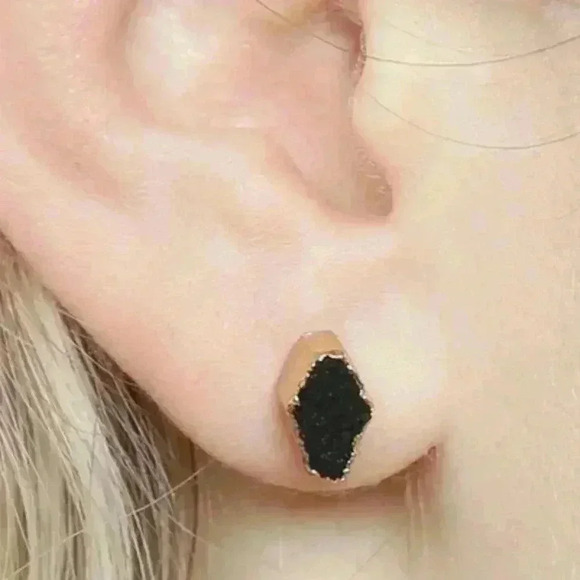 BLACK DRUZY EARRINGS - Picture 1 of 3